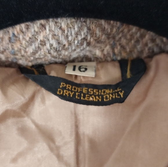 Andre Barreau Women's Tan Herringbone Blazer 100% Pure Wool Size 16 - Picture 4 of 7